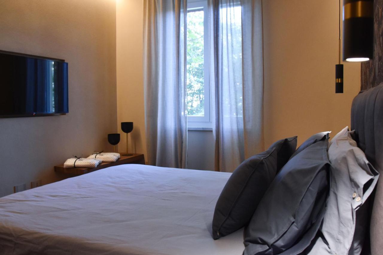 Nuova Cafe' Suite Salice Terme Exterior foto